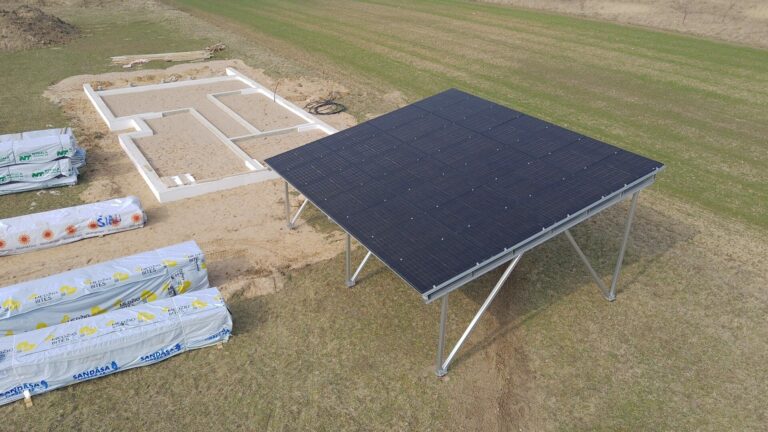 11,76 kW Automobilių stoginė su saulės moduliais