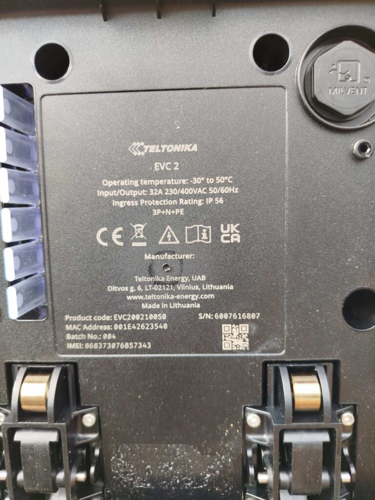 Teltonika 22 kW įkrovimo stotelė